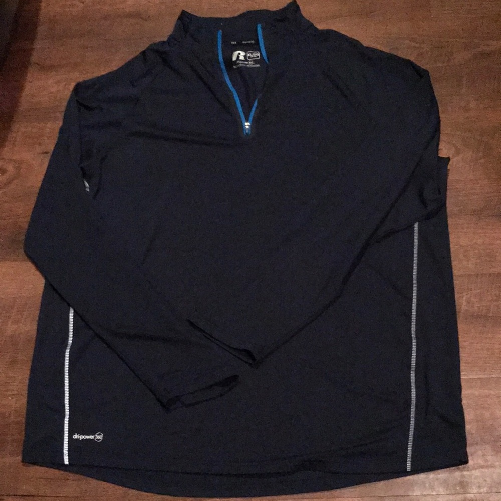 Men’s pullover dri-fit long sleeve shirt NWOT but has been washed